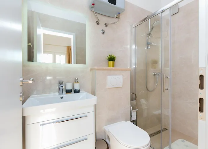 With Parking Space - 24167 Appartement Trogir